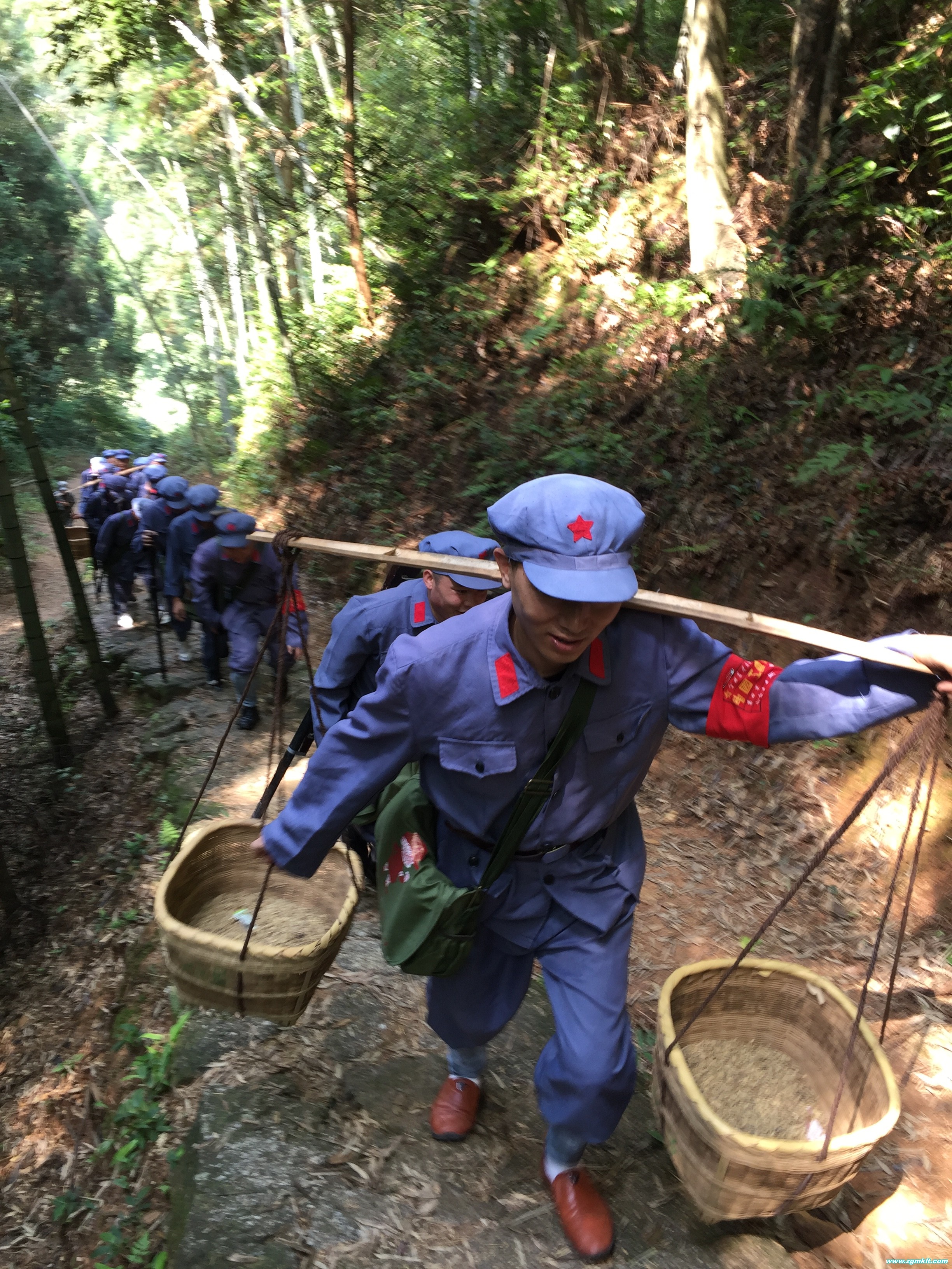 重走朱毛红军挑粮小道